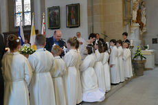 Feier der 1. Heiligen Kommunion in Sankt Crescentius (Foto: Karl-Franz Thiede)